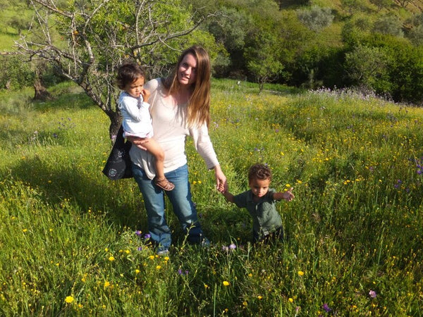 Anita, founder of My Mega Bundles, with her little ones